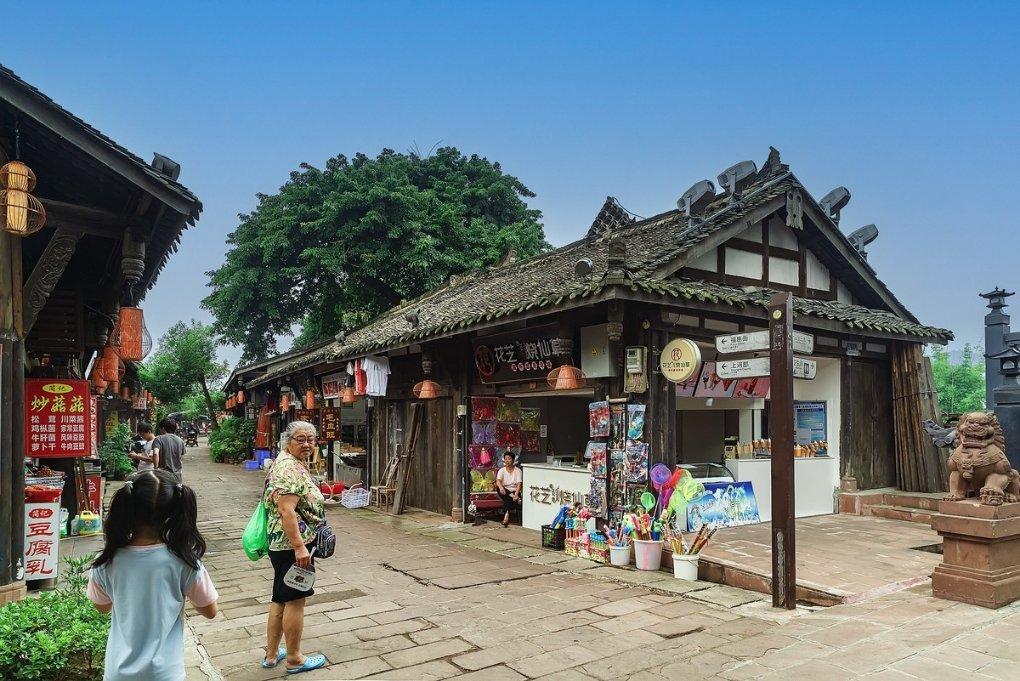 摩娜的时尚装扮
